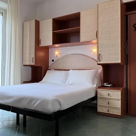 Hotel Pinetina Mare Baby Family 3*