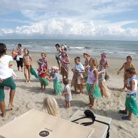 Pinetina Mare Baby Family ホテル 3*