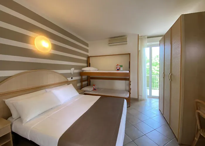 Hotell Pinetina Mare Baby Family