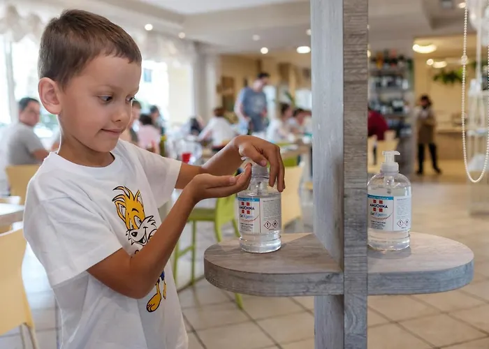 Pinetina Mare Baby Family Hotell Pinarella