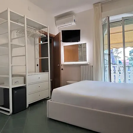 Otel Pinetina Mare Baby Family 3*
