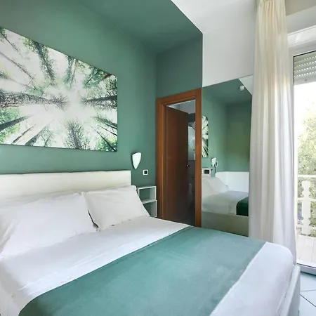 Hotel Pinetina Mare Baby Family 3*