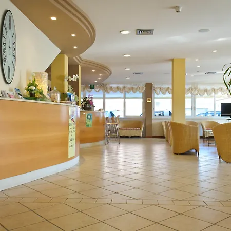 Pinetina Mare Baby Family Hotell