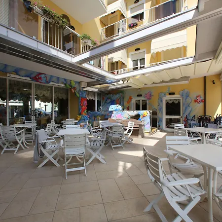 Hotell Pinetina Mare Baby Family Pinarella
