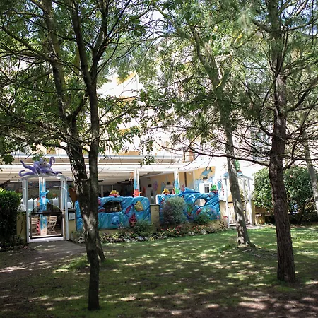 Hotell Pinetina Mare Baby Family