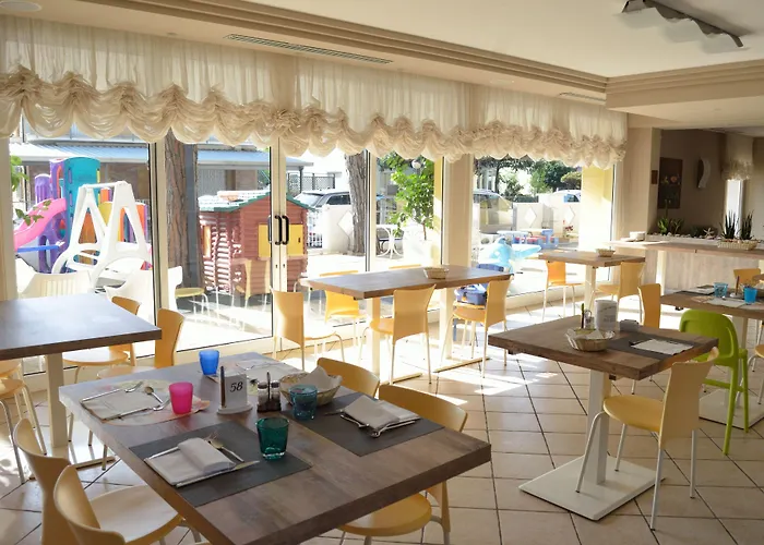 Ξενοδοχείο Pinetina Mare Baby Family 3*