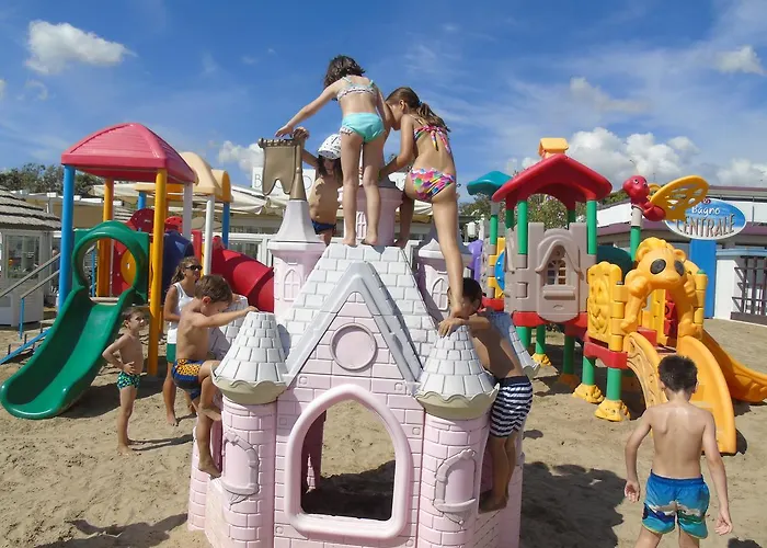 Pinetina Mare Baby Family فندق